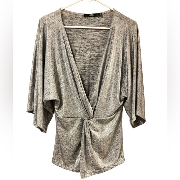 BKE Boutique Metallic V-Neck Peplum Top - Picture 8 of 8